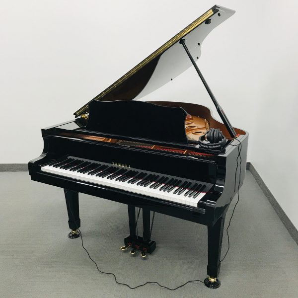 Yamaha C5 Grand Piano with Silent System Online now