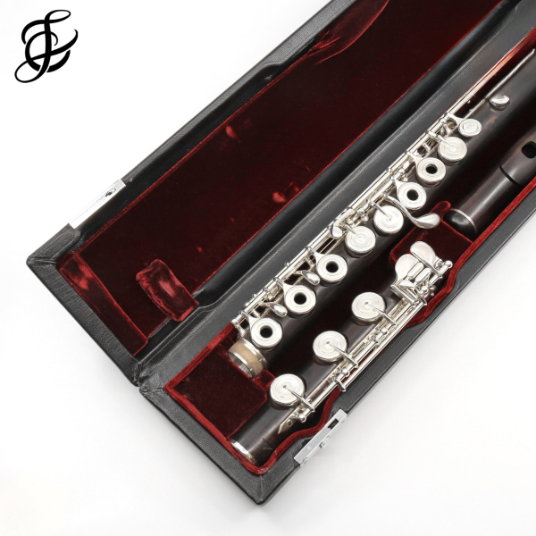 Verne Q. Powell Handmade Custom Flute in Grenadilla Wood with Silver Mechanism - New Fashion